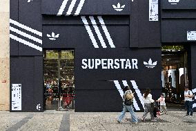 Illustration In Paris