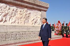 President Xi Jinping Paying Tribute to Fallen National Heroes - Beijing