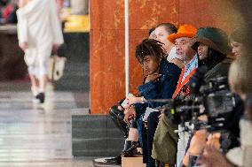 PFW - Louis Vuitton Front Row