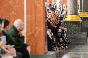 PFW - Louis Vuitton Front Row
