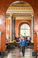 PFW - Louis Vuitton Runway