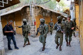 Israeli Army Limits Press Access in Hebron - West Bank