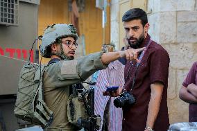 Israeli Army Limits Press Access in Hebron - West Bank