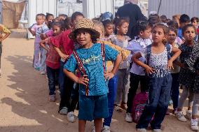 Gaza Children Face Education Disruption - Khan Yunis