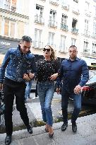 PFW - Kate Moss Sighting