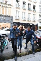 PFW - Kate Moss Sighting