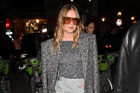 PFW Stella McCartney Outside Arrivals