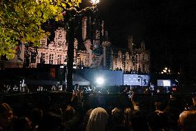PFW - Outside Atmosphere Of L'Oreal Show