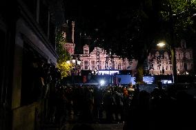 PFW - Outside Atmosphere Of L'Oreal Show