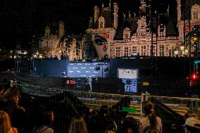 PFW - Outside Atmosphere Of L'Oreal Show