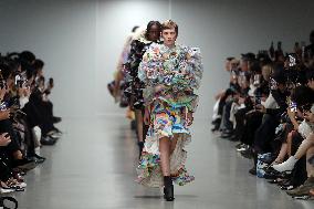 PFW - Anrealage Runway