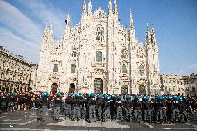Slavia Prague Fans In Piazza Duomo Milan - Italy