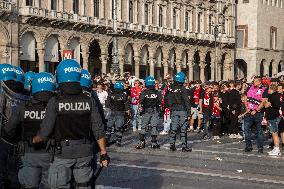 Slavia Prague Fans In Piazza Duomo Milan - Italy