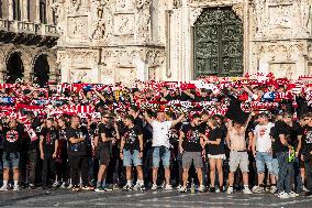 Slavia Prague Fans In Piazza Duomo Milan - Italy