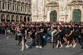 Slavia Prague Fans In Piazza Duomo Milan - Italy