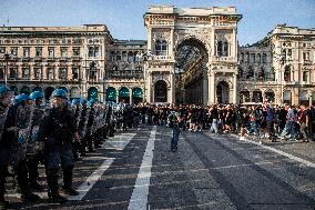 Slavia Prague Fans In Piazza Duomo Milan - Italy