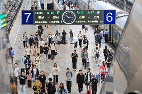 Railway Travel Peak During The National Day Holiday
