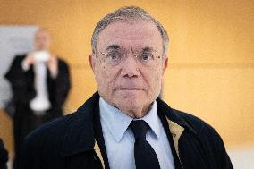 Former Casino CEO trial for stock price manipulation and corruption - Paris