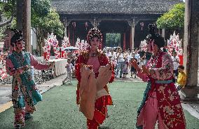 Cultural Tourism During National Day In China - China