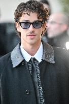 PFW Tom Ford Outside Arrivals