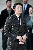 PFW Tom Ford Outside Arrivals