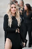 PFW Tom Ford Outside Arrivals