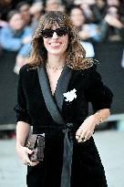 PFW Tom Ford Outside Arrivals