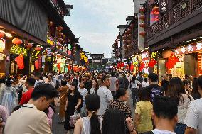 Confucius Temple Tourism in Nanjing