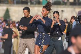 PFW - Christian Dior Outside Arrivals