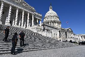 US Government Enters Shutdown After Last-Ditch Vote Fails in Senate