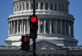 US Government Enters Shutdown After Last-Ditch Vote Fails in Senate