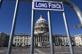 US Government Enters Shutdown After Last-Ditch Vote Fails in Senate