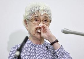 Abductee Megumi Yokota's mother meets press