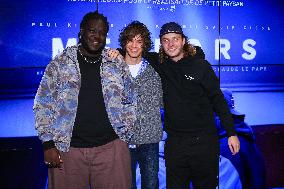 Meteors Premiere - Paris