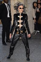 PFW - Schiaparelli Womenswear Spring-Summer - Arrivals NB