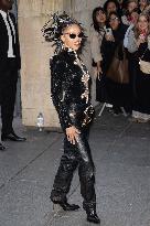 PFW - Schiaparelli Womenswear Spring-Summer - Arrivals NB