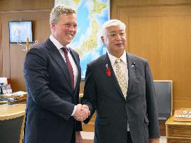 U.S. secretary of the army in Japan