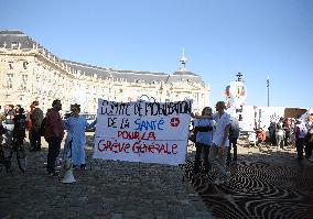 Demonstration and strike at Place de la Bourse in Bordeaux