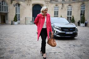 Marine Le Pen Meets PM Lecornu - Paris