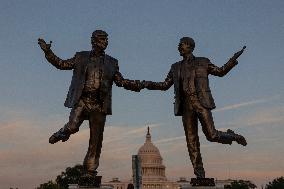 Donald Trump and Jeffrey Epstein Holding Hands Statue Reinstalled - Washington