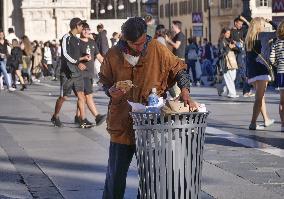 Nearly 10% In Absolute Poverty In Milan - Italy
