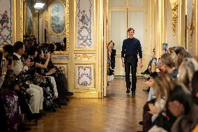 PFW - Leonard Paris