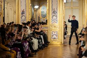 PFW - Leonard Paris