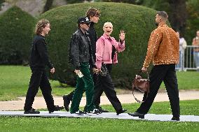 PFW Loewe Outside Arrivals