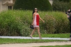 PFW Loewe Outside Arrivals