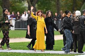 PFW Loewe Outside Arrivals