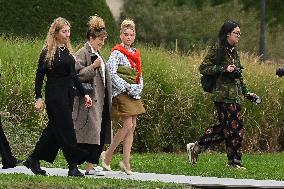 PFW Loewe Outside Arrivals