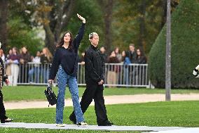 PFW Loewe Outside Arrivals