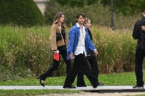 PFW Loewe Outside Arrivals