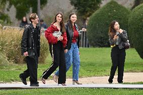 PFW Loewe Outside Arrivals